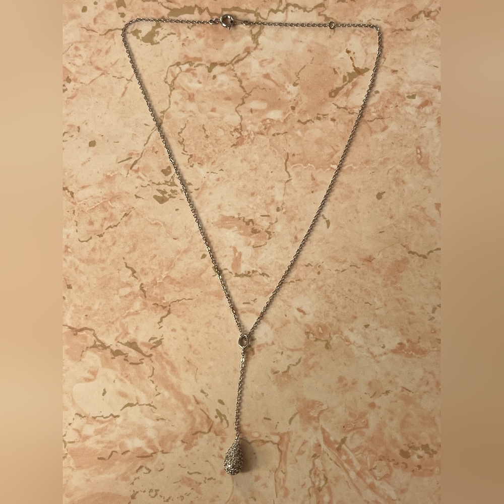 Chic Silver Pendant Necklace